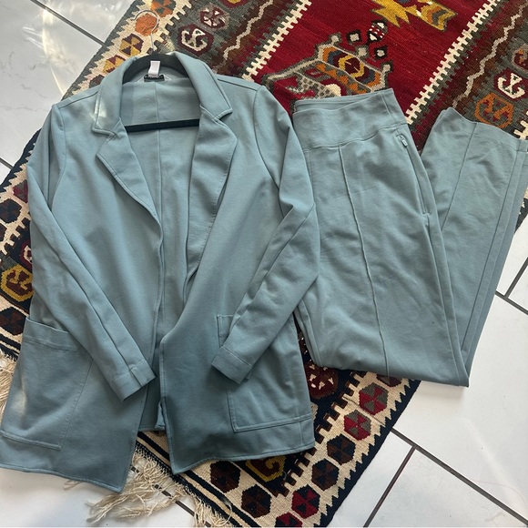 Athleta eastbound blazer pants set Sage green size 12 - Picture 5 of 12
